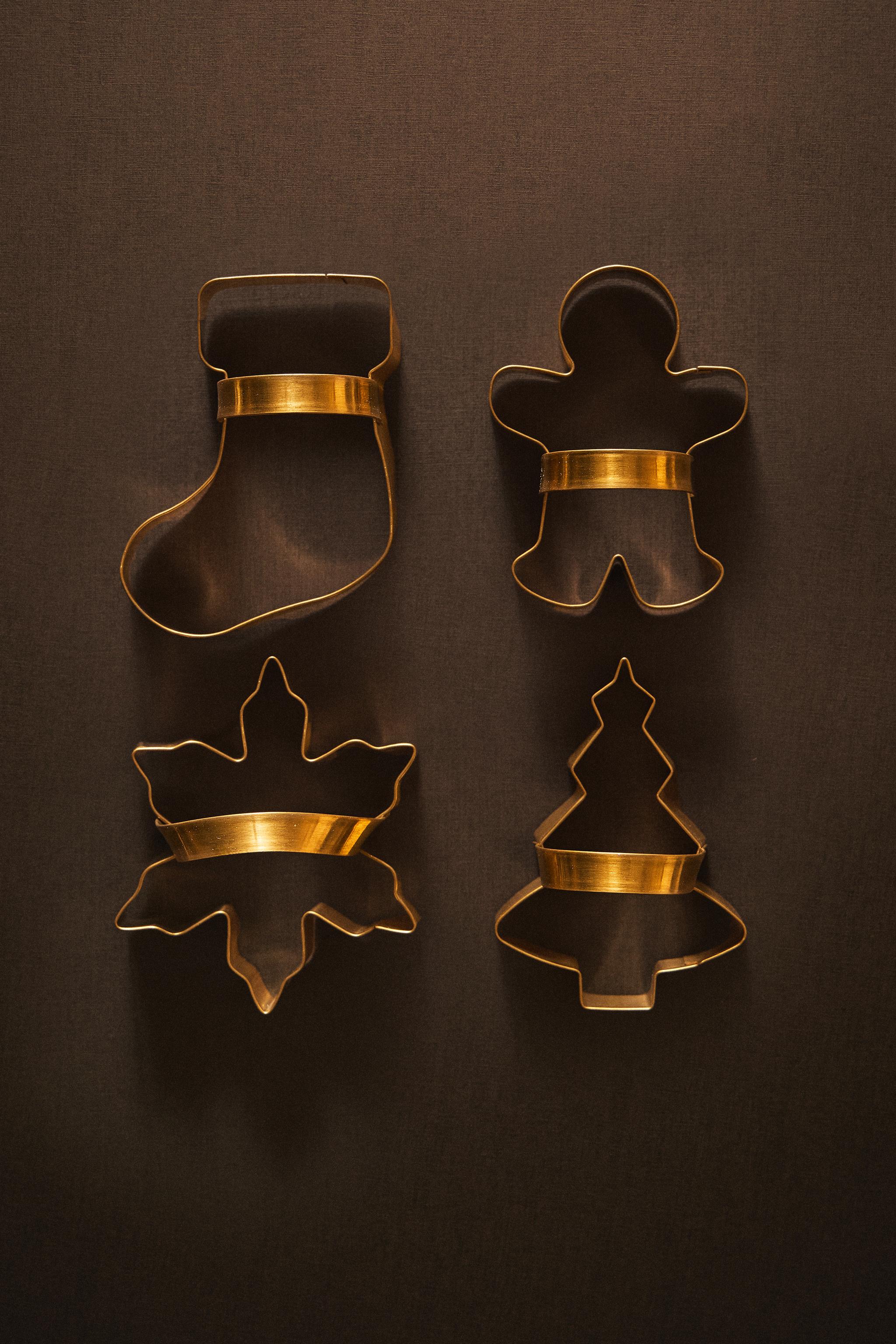 SET OF STEEL CHRISTMAS BAKING MOLDS (SET OF 4)